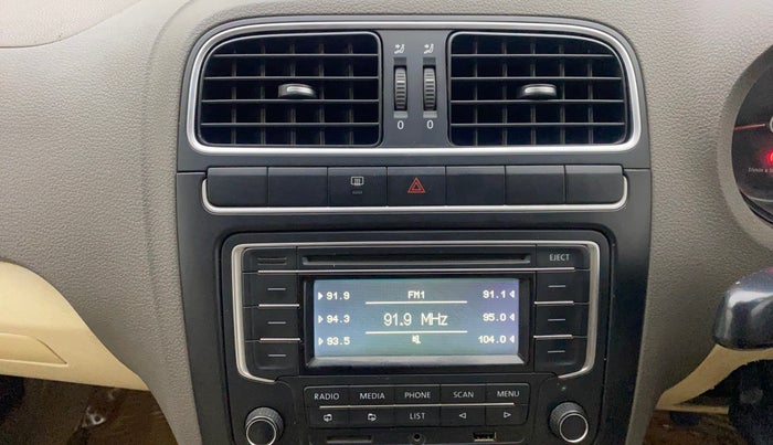 2013 Volkswagen Vento HIGHLINE 1.6 MPI, Petrol, Manual, 1,25,412 km, Air Conditioner