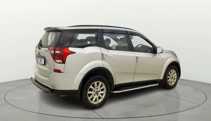 2021 Mahindra XUV500 W9, Diesel, Manual, 1,00,157 km, Right Back Diagonal