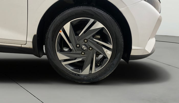 2021 Hyundai NEW I20 ASTA (O) 1.5 CRDI MT, Diesel, Manual, 32,496 km, Right Front Wheel