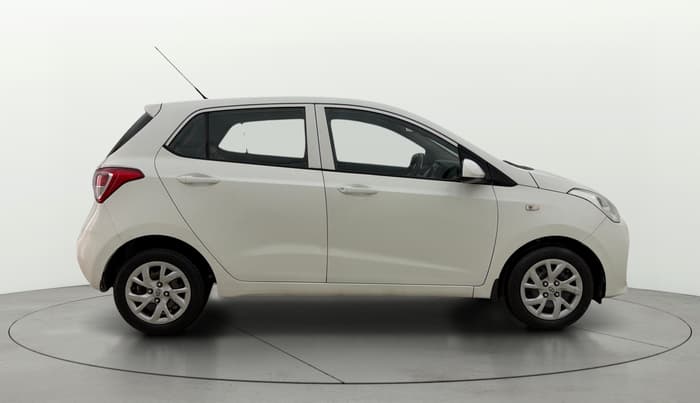 2017 Hyundai Grand i10 MAGNA AT 1.2 KAPPA VTVT, Petrol, Automatic, 21,008 km, Right Side View