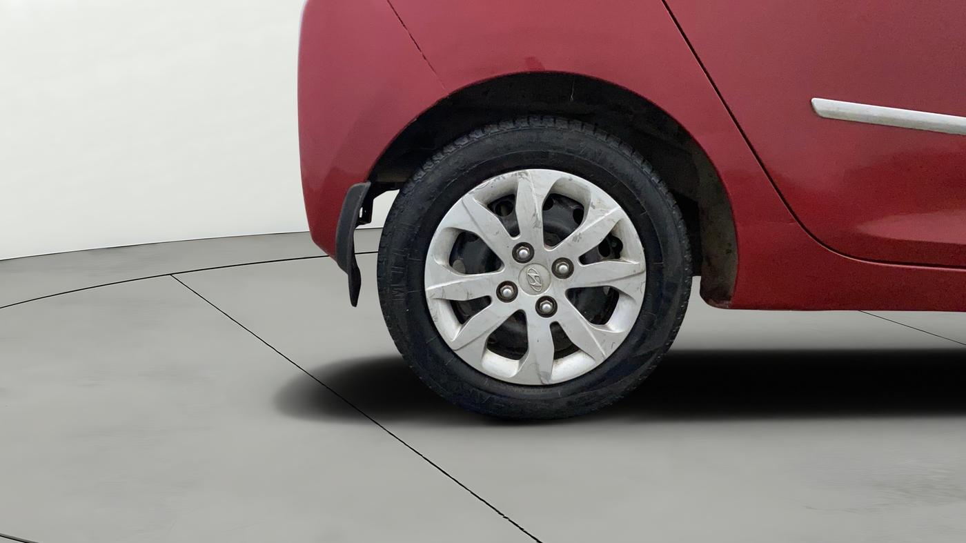 2016 Hyundai Eon MAGNA +, Petrol, Manual, 1,25,584 km, Right Rear Wheel