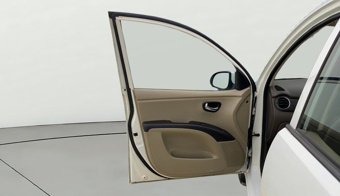 2013 Hyundai i10 SPORTZ 1.2 AT, CNG, Automatic, 60,870 km, LHS Front Door