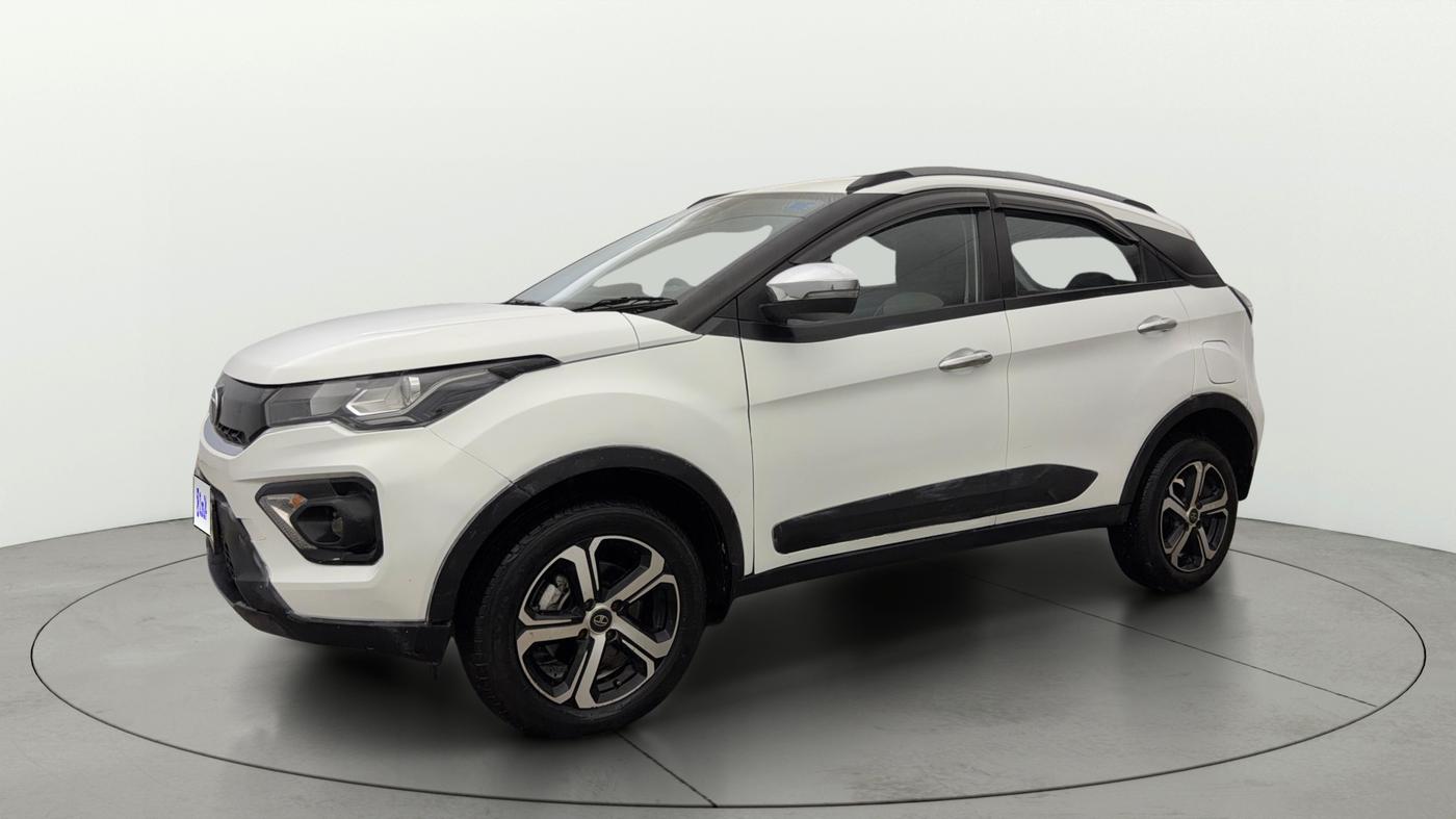 2023 Tata NEXON XMA PLUS SUNROOF PETROL, Petrol, Automatic, 28,017 km, Left Front Diagonal