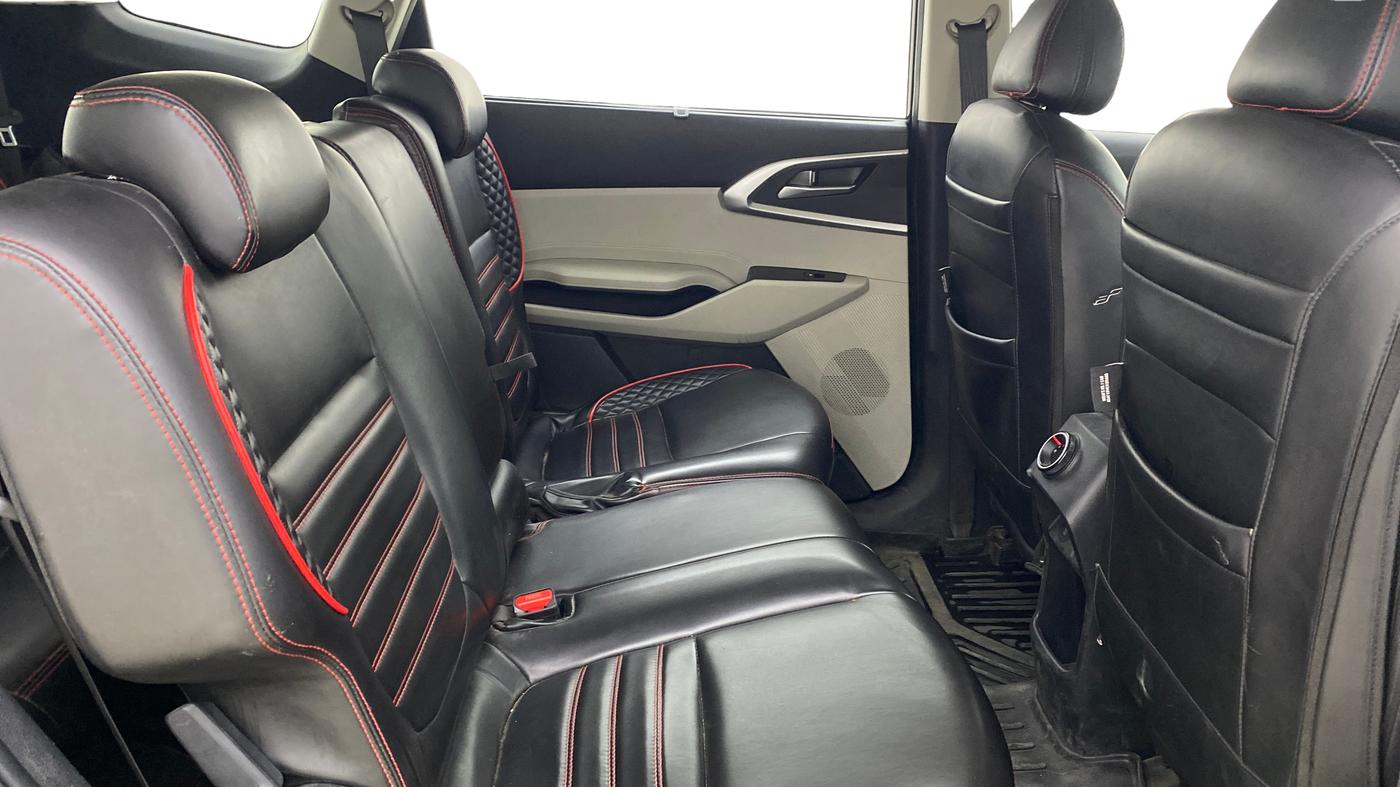 2023 KIA CARENS PRESTIGE PLUS 1.5 IMT DIESEL 7 STR, Diesel, Manual, 88,059 km, Right Side Rear Door Cabin