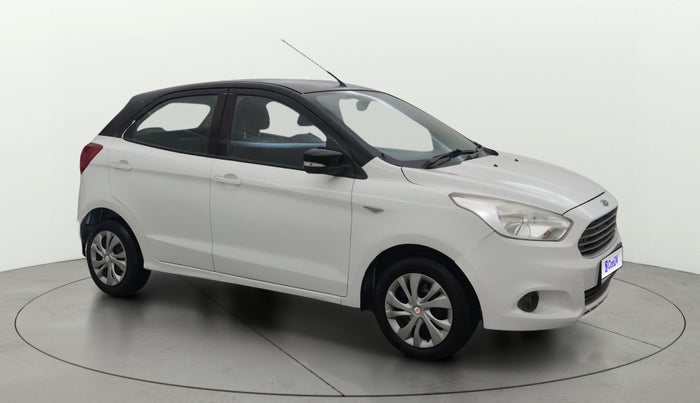 2016 Ford New Figo TREND 1.2 PETROL, Petrol, Manual, 97,254 km, Right Front Diagonal