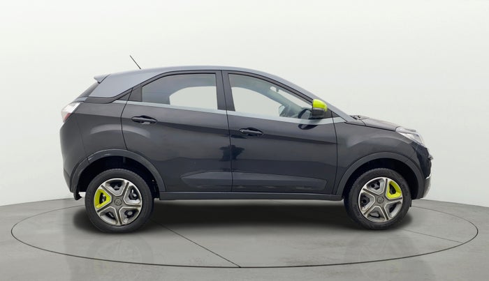 2018 Tata NEXON KRAZ MT PETROL, Petrol, Manual, 57,417 km, Right Side View