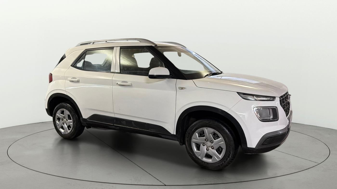 2021 Hyundai VENUE S 1.2, Petrol, Manual, 53,582 km, Right Front Diagonal