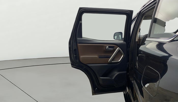 2022 Mahindra SCORPIO-N Z8 L PETROL AT 7 STR, Petrol, Automatic, 37,579 km, LHS Rear Door