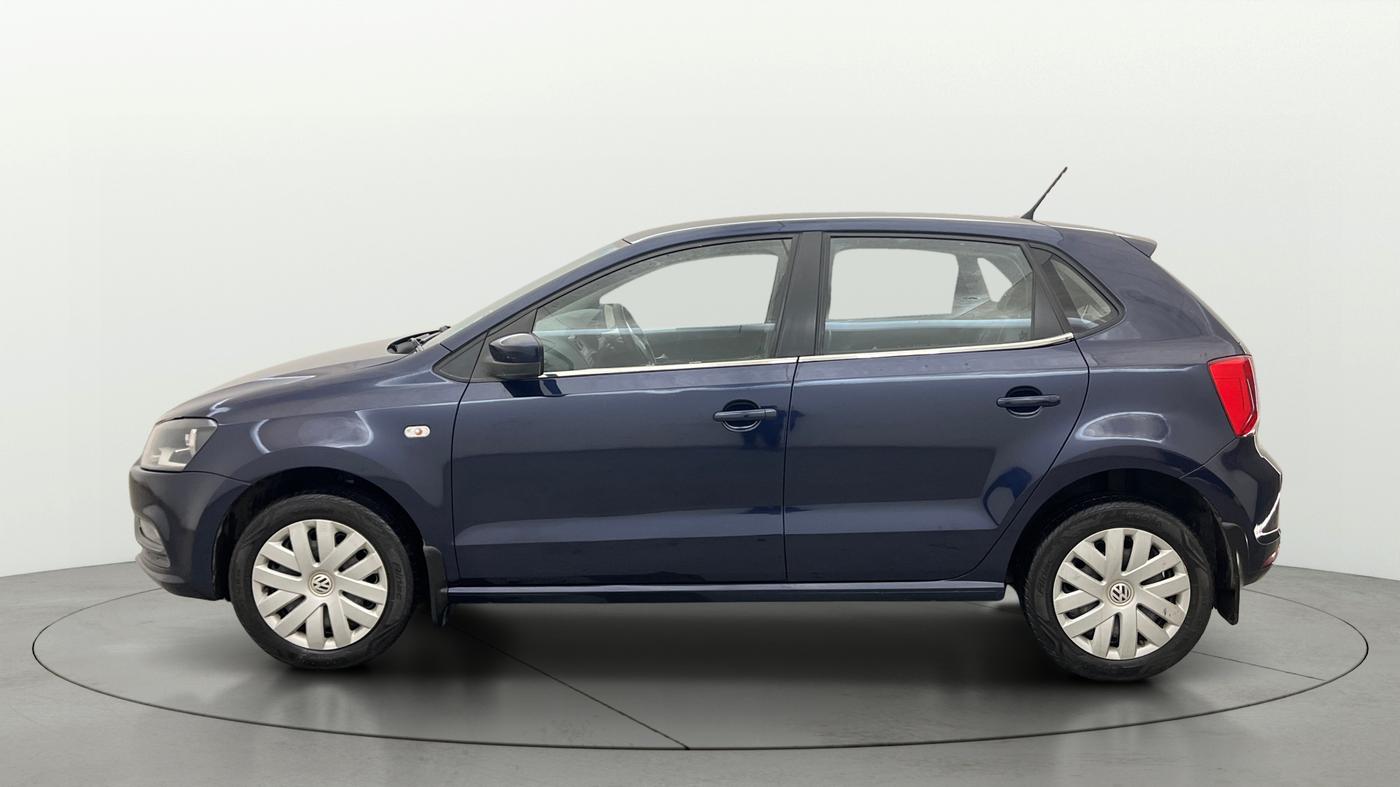 2015 Volkswagen Polo COMFORTLINE 1.2L, Petrol, Manual, 57,450 km, Left Side