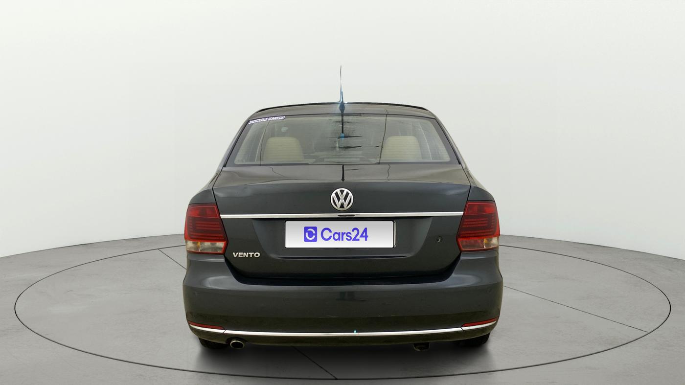 2015 Volkswagen Vento HIGHLINE 1.6 MPI, Petrol, Manual, 78,662 km, Back/Rear