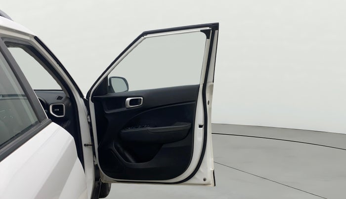 2021 Hyundai VENUE SX (O) 1.5 CRDI, Diesel, Manual, 52,295 km, RHS Front Door