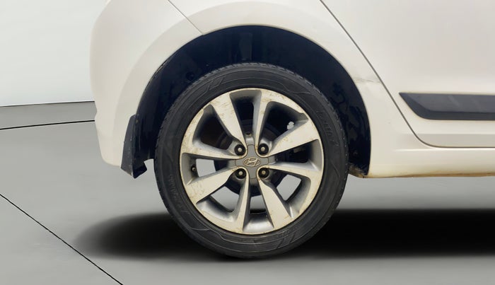 2016 Hyundai Elite i20 ASTA 1.4 CRDI (O), Diesel, Manual, 1,13,330 km, Right Rear Wheel