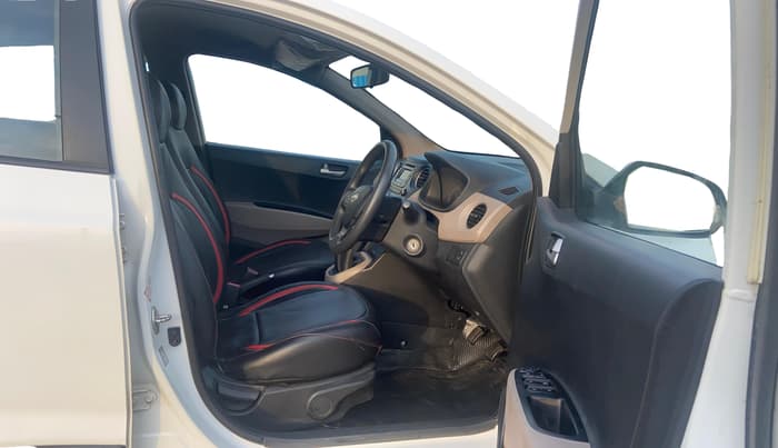 2014 Hyundai Xcent S 1.2, Petrol, Manual, 58,929 km, Right Side Front Door Cabin