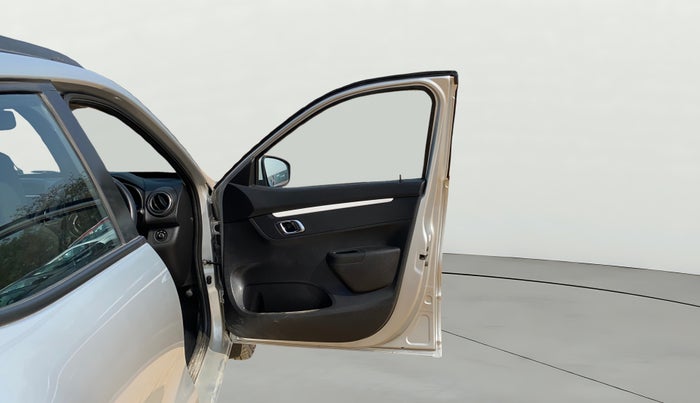 2022 Renault Kwid CLIMBER 1.0 AMT, Petrol, Automatic, 27,697 km, RHS Front Door