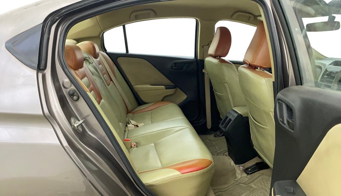 2015 Honda City 1.5L I-VTEC SV, Petrol, Manual, 72,066 km, Right Side Rear Door Cabin