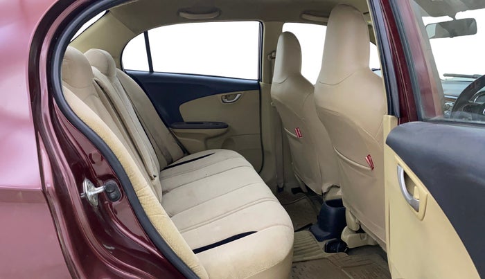 2013 Honda Amaze 1.5L I-DTEC VX, Diesel, Manual, 1,13,330 km, Right Side Rear Door Cabin