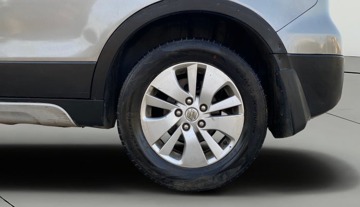 2015 Maruti S Cross ZETA 1.3, Diesel, Manual, 1,06,061 km, Left Rear Wheel