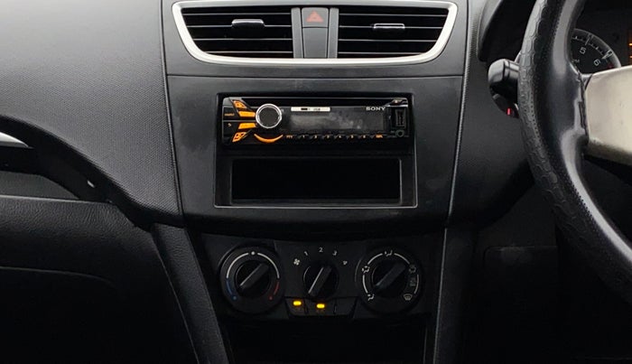 2013 Maruti Swift VXI, Petrol, Manual, 76,061 km, Air Conditioner