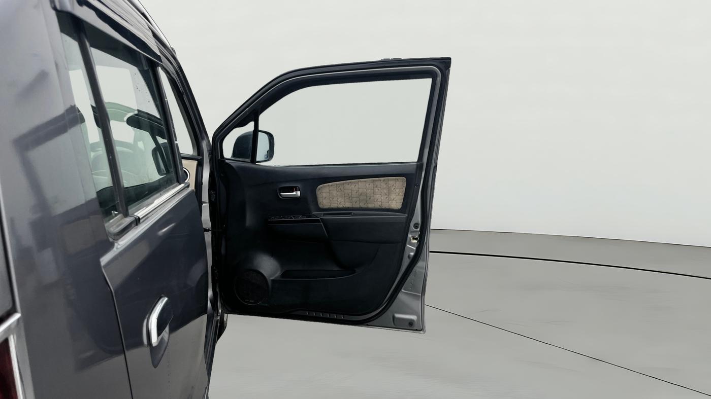 2018 Maruti Wagon R 1.0 VXI, Petrol, Manual, 61,840 km, RHS Front Door