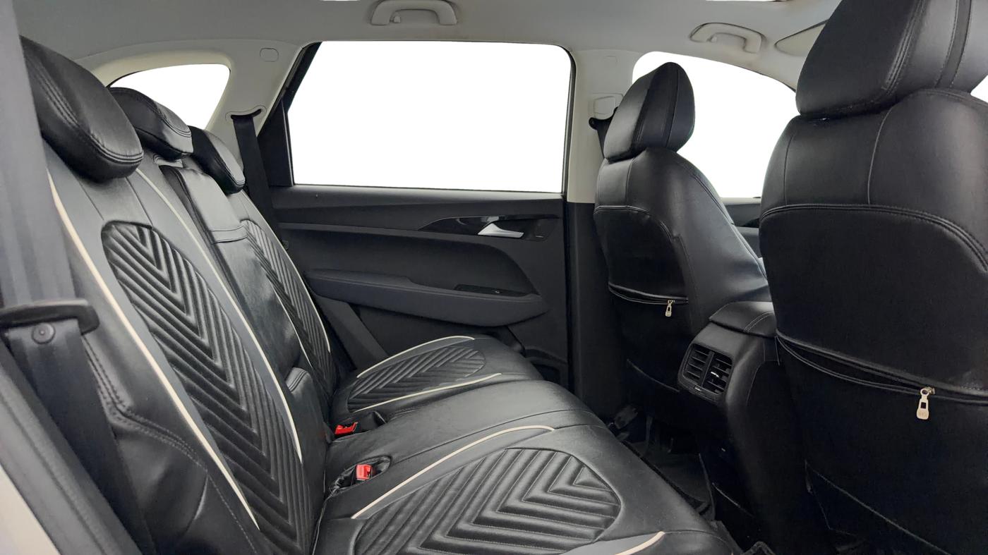 2021 MG HECTOR SHINE 1.5 PETROL TURBO MT, Petrol, Manual, 54,866 km, Right Side Rear Door Cabin