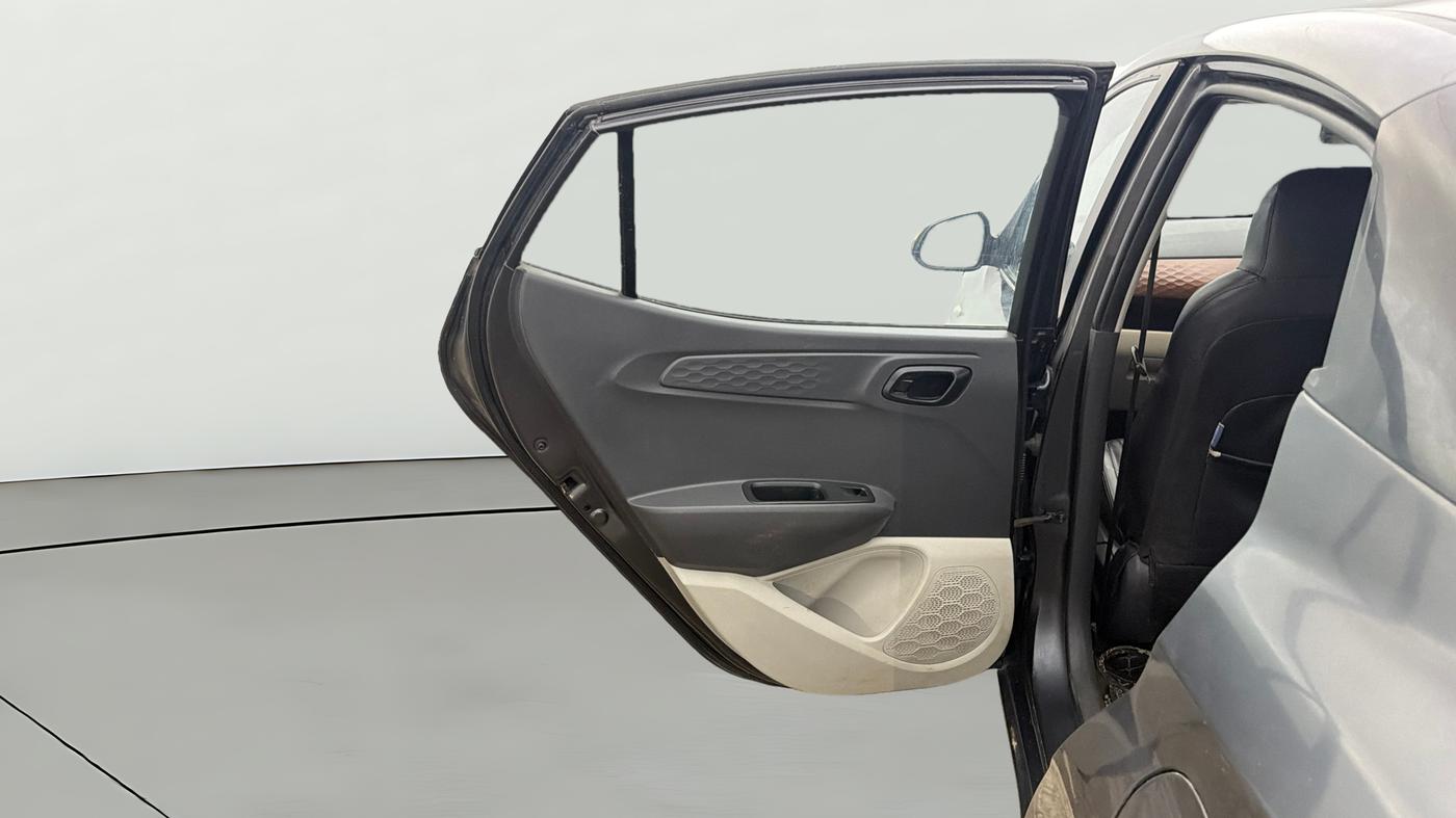 2022 Hyundai AURA S 1.2 CNG, CNG, Manual, 70,843 km, LHS Rear Door