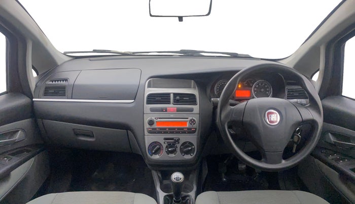 2014 Fiat Grand Punto DYNAMIC 1.3, Diesel, Manual, 1,12,238 km, Dashboard