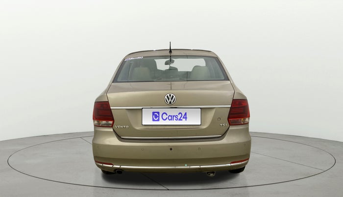 2017 Volkswagen Vento HIGHLINE PETROL AT, Petrol, Automatic, 75,987 km, Back/Rear