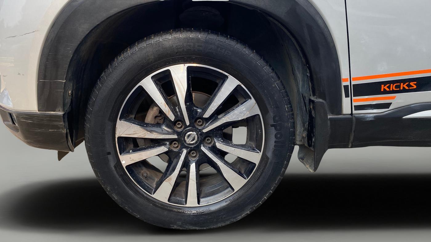 2019 Nissan Kicks XL DIESEL, Diesel, Manual, 53,788 km, Left Front Wheel