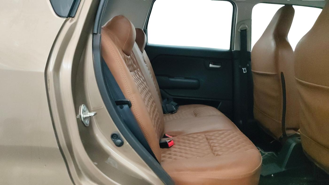 2019 Maruti New Wagon-R VXI 1.0 AMT, Petrol, Automatic, 49,717 km, Right Side Rear Door Cabin
