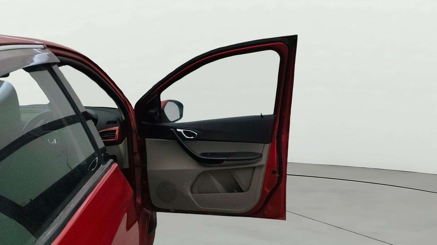 2019 Tata Tiago XZ PLUS PETROL, CNG, Manual, 79,805 km, RHS Front Door