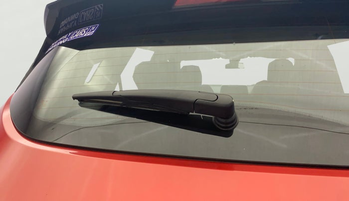 2020 Tata Harrier XZA 2.0L, Diesel, Automatic, 96,405 km, Rear Wiper