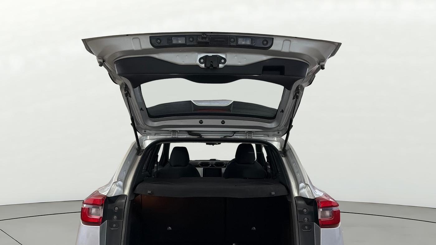 2022 Nissan MAGNITE XV AMT, Petrol, Automatic, 80,226 km, Boot Door Open