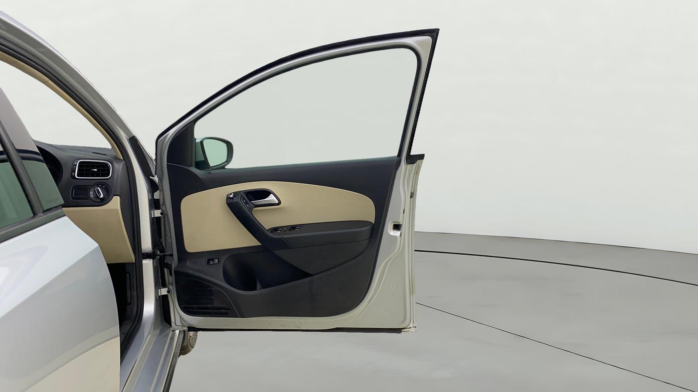 2022 Volkswagen Vento HIGHLINE PLUS 1.0L TSI AT, Petrol, Automatic, 83,459 km, RHS Front Door
