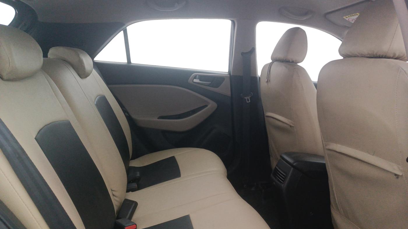 2015 Hyundai Elite i20 ASTA 1.2, Petrol, Manual, 58,678 km, Right Side Rear Door Cabin
