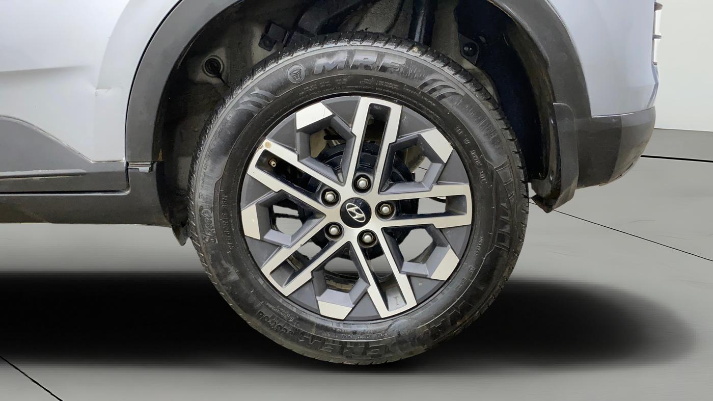 2023 Hyundai VENUE S 1.2, Petrol, Manual, 62,182 km, Left Rear Wheel