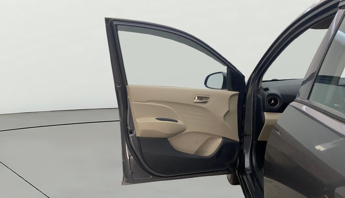 2019 Hyundai NEW SANTRO SPORTZ CNG, CNG, Manual, 94,636 km, LHS Front Door