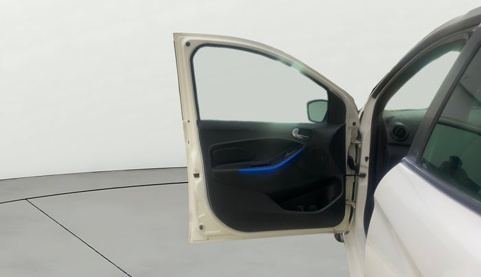 2020 Ford New Figo TITANIUM BLU 1.2 PETROL, Petrol, Manual, 71,297 km, LHS Front Door