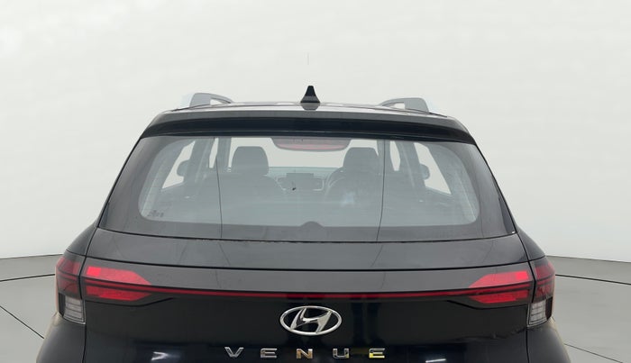 2023 Hyundai VENUE S 1.2, Petrol, Manual, 30,571 km, Rear Windshield
