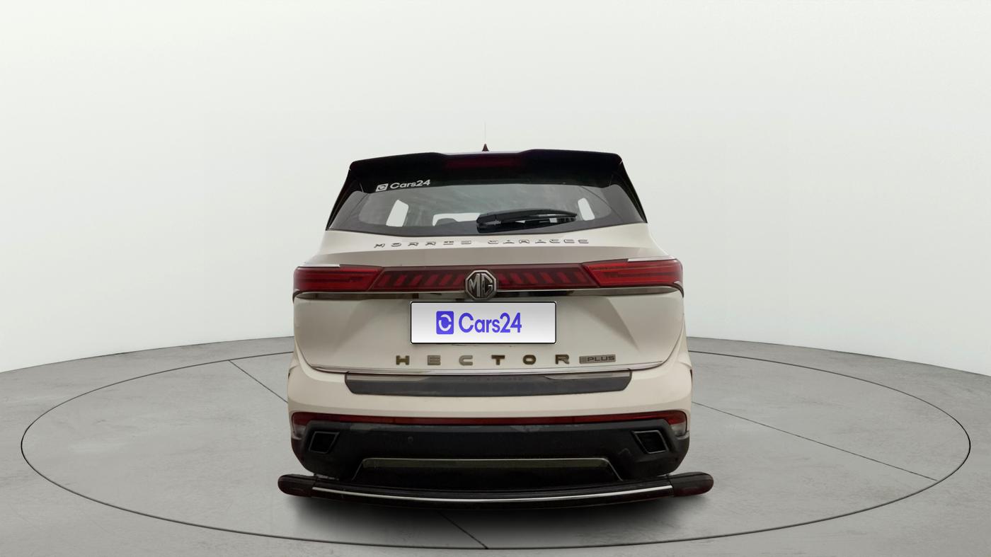 2024 MG HECTOR PLUS Sharp Pro Snowstorm 2.0 Turbo MT 7 STR, Diesel, Manual, 21,040 km, Back/Rear