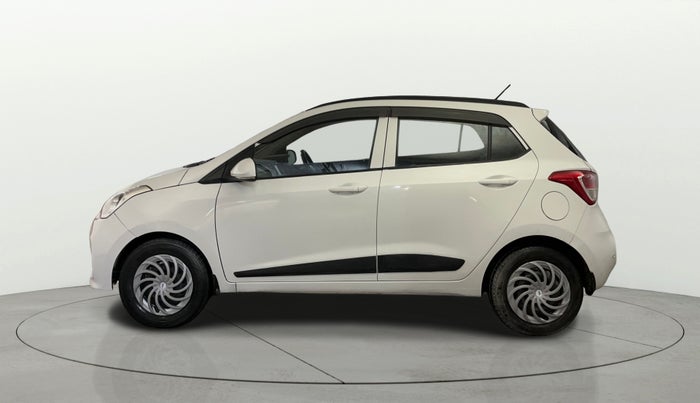 2017 Hyundai Grand i10 SPORTZ (O) 1.2 KAPPA VTVT, CNG, Manual, 81,878 km, Left Side