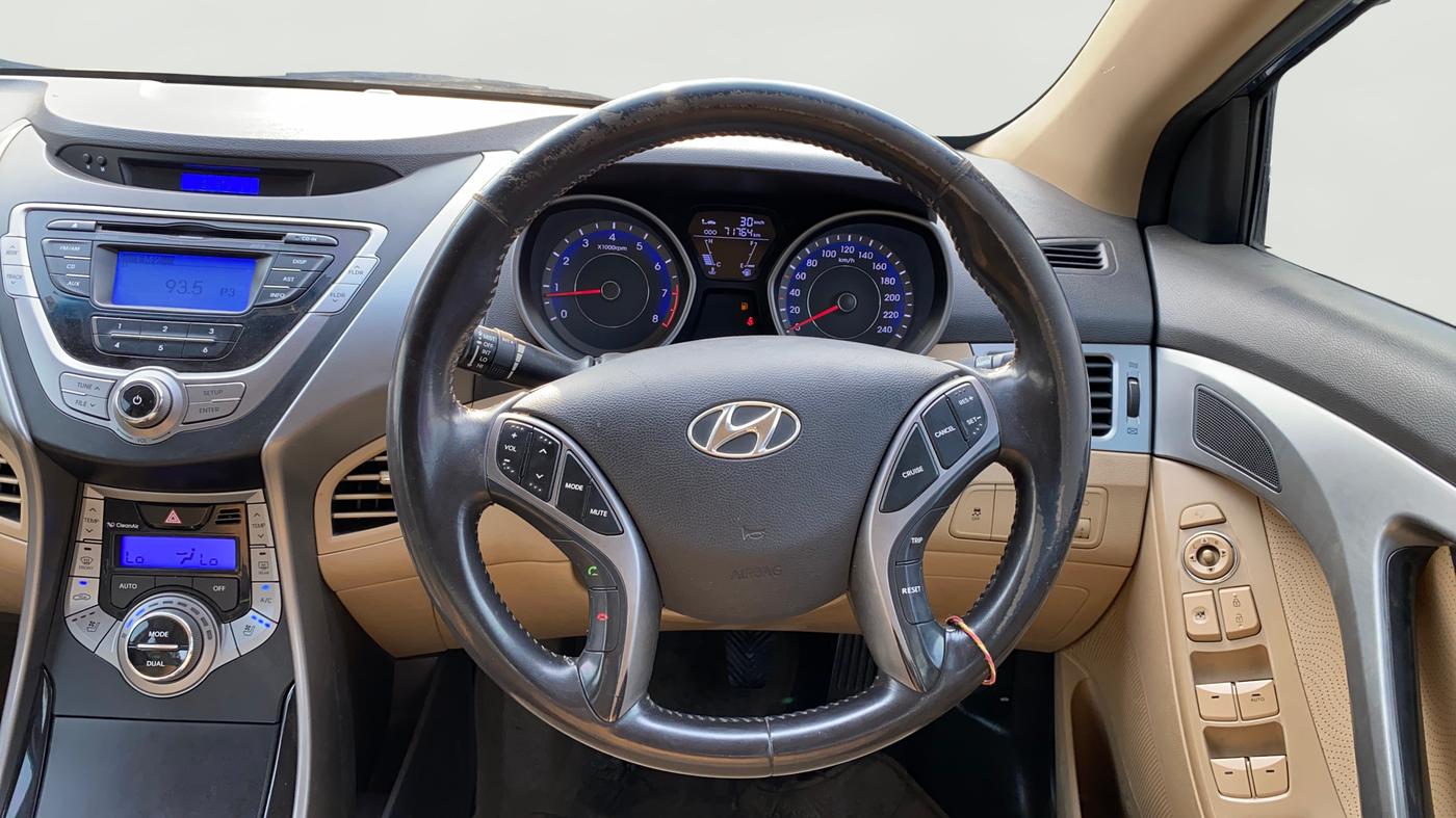 2014 Hyundai New Elantra 1.8 SX MT VTVT, Petrol, Manual, 71,756 km, Steering Wheel Close Up