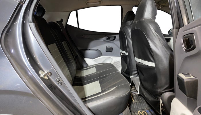 2022 Hyundai GRAND I10 NIOS ERA 1.2 KAPPA VTVT, Petrol, Manual, 11,002 km, Right Side Rear Door Cabin