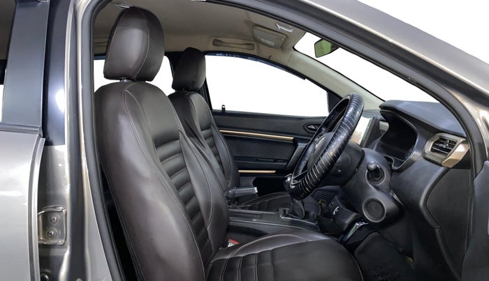 2021 Renault Kiger RXT MT, Petrol, Manual, 75,926 km, Right Side Front Door Cabin