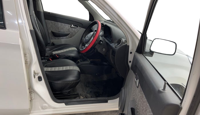 2018 Maruti Alto 800 LXI, Petrol, Manual, 24,927 km, Right Side Front Door Cabin