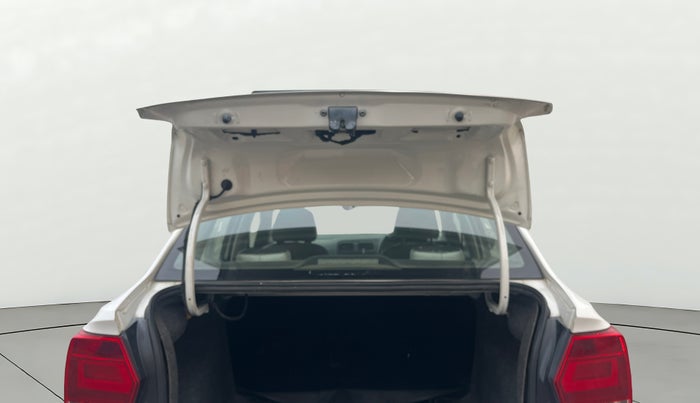 2019 Volkswagen Ameo TRENDLINE 1.5L, Diesel, Manual, 1,00,303 km, Boot Door Open