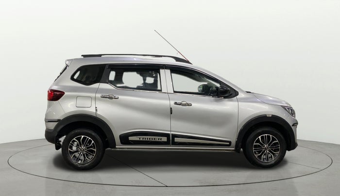 2022 Renault TRIBER RXL MT, Petrol, Manual, 37,704 km, Right Side View