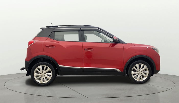 2021 Mahindra XUV300 W8 1.2 PETROL, Petrol, Manual, 58,461 km, Right Side View
