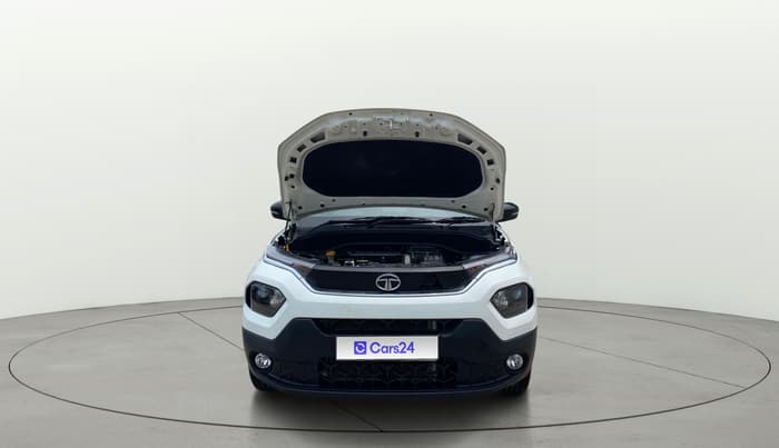 2023 Tata PUNCH Creative Dual Tone AMT Sunroof , Petrol, Automatic, 11,436 km, Open Bonet