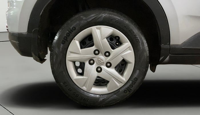 2020 Hyundai VENUE S+ 1.2, Petrol, Manual, 64,868 km, Right Rear Wheel