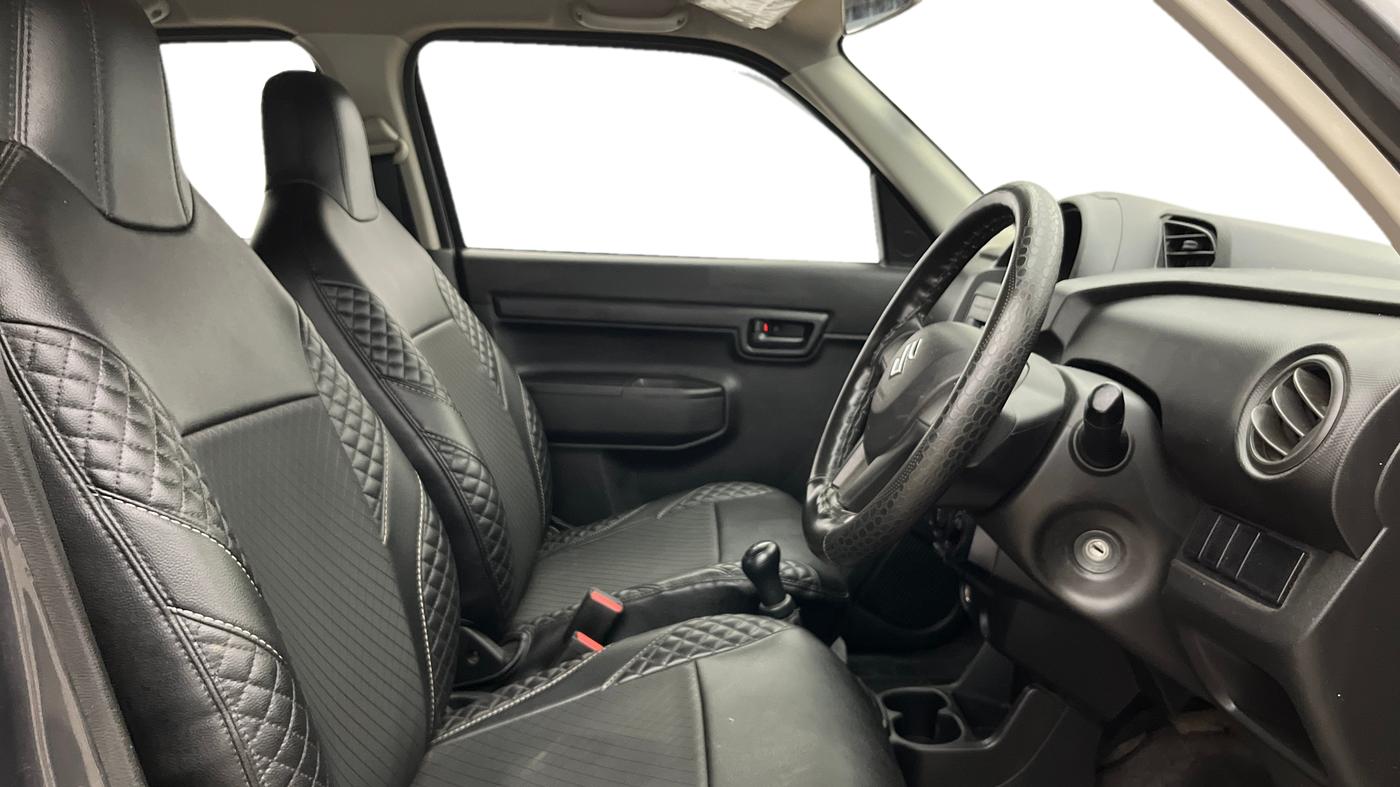 2022 Maruti S PRESSO VXI (O), Petrol, Manual, 27,839 km, Right Side Front Door Cabin